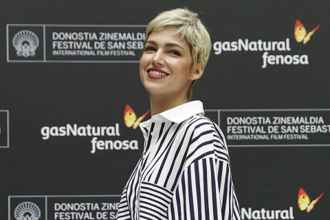 Numerosas estrellas del mundo del cine brillan ya en la capital donostiarra para participar en la 65 edición del Festival Internacional de Cine de San Sebastián, que comienza este viernes.