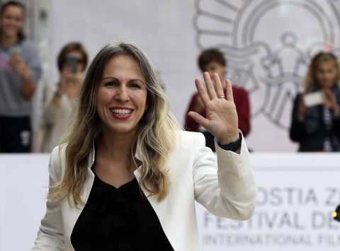 Numerosas estrellas del mundo del cine brillan ya en la capital donostiarra para participar en la 65 edición del Festival Internacional de Cine de San Sebastián, que comienza este viernes.