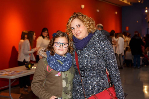 El sábado 10 de febrero se celebró en el Planetario de Pamplona un programa especial de actividades con motivo del Día internacional de la mujer y la niña en la ciencia. Talleres para pequecientíficos, encuentro con científicas, demostraciones y dos sesiones específicas de proyección en el Planetario dieron forma a la jornada.