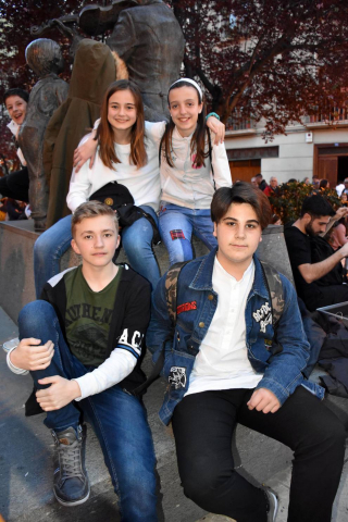 Tudela cuenta con un amplio repertorio de tradiciones alrededor de las fiestas de la Semana Santa. La Bajada del Ángel y el Volatín son las más reconocidas dentro y fuera de la capital ribera, pero también se realizan otras interesantes actividades como la escenificación de la Pasión de Cristo, que se puso en marcha el miércoles 28 de marzo en el escenario preparado para la ocasión en la plaza Mercadal.