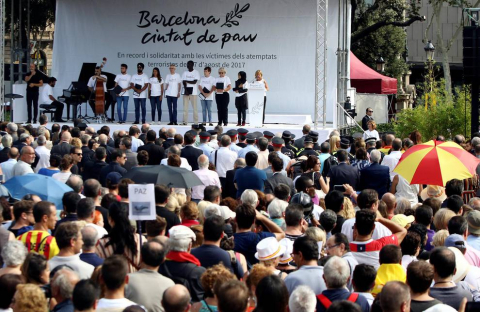 Barcelona recuerda con música y poesía a las víctimas del atentado de 2017