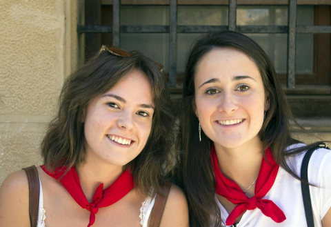 El domingo 2 de septiembre, los vecinos de Dicastillo entonaron el Pobre de mí y dieron cierre a sus fiestas de verano. Para despedir con alegría los festejos, los vecinos se reunieron desde las diez de la mañana en la plaza de los Fueros, para compartir una comida popular en la que el Ayuntamiento puso la carne para los calderetes y las cuadrillas su arte entre fogones.