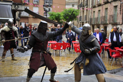 Fotos de la feria medieval y del caballo en Marcilla, con combates recreativos medievales y otras actividades.