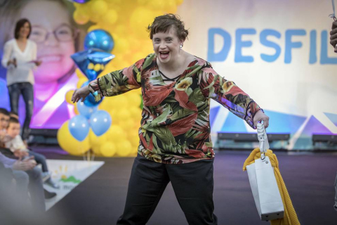La Morea acogió el desfile de moda inclusiva que impulsa la Asociación Síndrome de Down en su octava edición. Participaron 50 modelos de todas las edades con síndrome de Down de la Agencia de Modelos DejaVú.