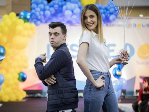 La Morea acogió el desfile de moda inclusiva que impulsa la Asociación Síndrome de Down en su octava edición. Participaron 50 modelos de todas las edades con síndrome de Down de la Agencia de Modelos DejaVú.
