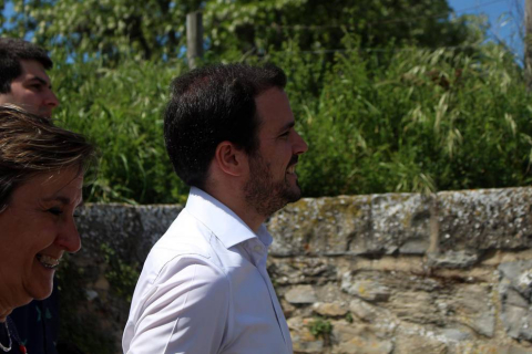 El líder de IU, Alberto Garzón, ha visitado Pamplona este miércoles y ha participado en la rueda de prensa junto a los candidatos de Izquierda Ezkerra