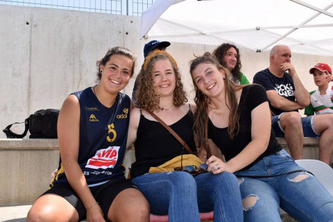El pasado viernes 5 de julio, y como prolegómeno deportivo de la fiesta, se disputó en las instalaciones del Soto de Lezkairu la XVII edición del San Fermín Rugby Sevens, el tradicional torneo presanferminero, que reunió a dieciséis equipos, ocho en la categoría sénior y otros tantos en la de veteranos.