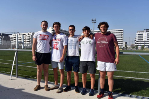 El pasado viernes 5 de julio, y como prolegómeno deportivo de la fiesta, se disputó en las instalaciones del Soto de Lezkairu la XVII edición del San Fermín Rugby Sevens, el tradicional torneo presanferminero, que reunió a dieciséis equipos, ocho en la categoría sénior y otros tantos en la de veteranos.