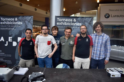 El sábado 7 de setiembre, el Club Ajedrez Orvina y la Federación Navarra de Ajedrez organizaron el X Torneo Infantil Itaroa, en el que tomaron parte 83 ajedrecistas divididos en cuatro categorías. Los jugadores ocuparon con sus tableros la plaza central del citado centro comercial, donde también se instaló un ajedrez gigante.