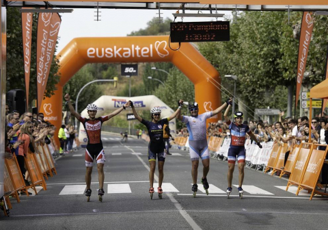 Fotos de la llegada y el podio del Pamplona-Puente la Reina Skate Marathon (P2P)