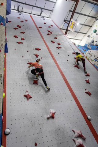 Fotos de las pruebas de velocidad en la disputa del Campeonato de España de Escalada que se celebra en Rocópolis