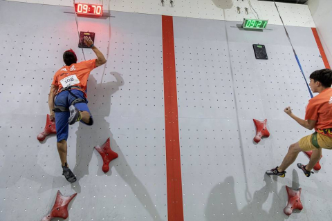 Fotos de las pruebas de velocidad en la disputa del Campeonato de España de Escalada que se celebra en Rocópolis