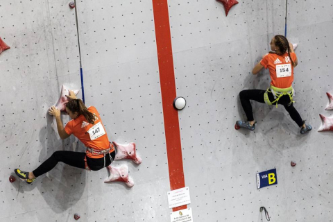 Fotos de las pruebas de velocidad en la disputa del Campeonato de España de Escalada que se celebra en Rocópolis