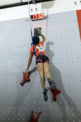 Fotos de las pruebas de velocidad en la disputa del Campeonato de España de Escalada que se celebra en Rocópolis