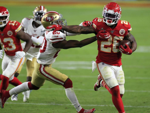 Imágenes del espectacular encuentro entre los Chiefs de Kansas City y los 49ers de San Francisco en el partido disputado en el Hard Rock Stadium de Miami.