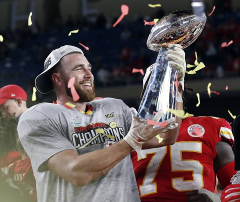 Imágenes del espectacular encuentro entre los Chiefs de Kansas City y los 49ers de San Francisco en el partido disputado en el Hard Rock Stadium de Miami.