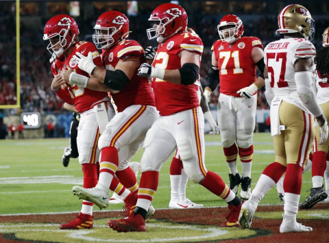 Imágenes del espectacular encuentro entre los Chiefs de Kansas City y los 49ers de San Francisco en el partido disputado en el Hard Rock Stadium de Miami.