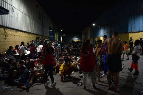 Más de 5.000 inmigrantes entran a nado en Ceuta ante la pasividad de Marruecos