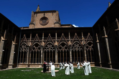 Galería de fotos de la celebración del Corpus Christi, este año sin procesiones en las calles