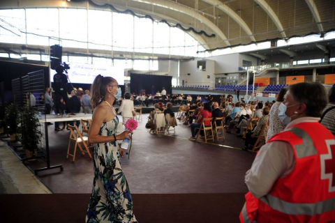 Las autoridades y familiares rindieron un sentido homenaje a los vecinos fallecidos desde el inicio de la pandemia.