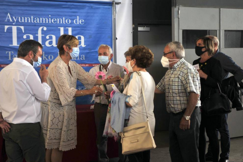 Las autoridades y familiares rindieron un sentido homenaje a los vecinos fallecidos desde el inicio de la pandemia.