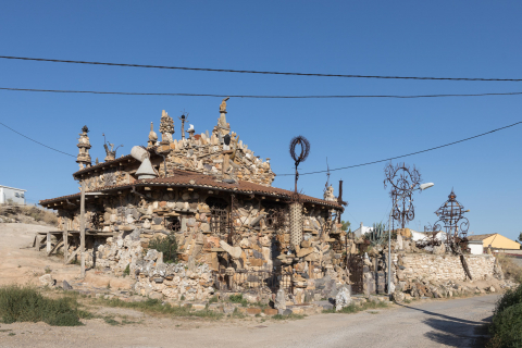 A: BLANCA ALDANONDO
F: 16/08/2021
P:
L: MONTEAGUDO
T: CASA DE PIEDRAS CONSTRUIDA A MANO POR ARMANDO BAIGORRI