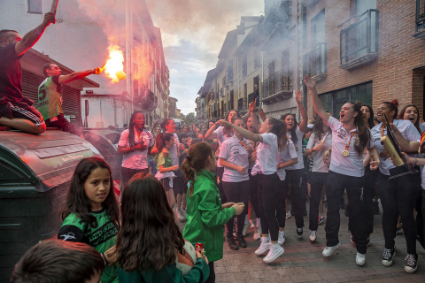 Recibimiento al Gurpea Beti Onak en Villava.