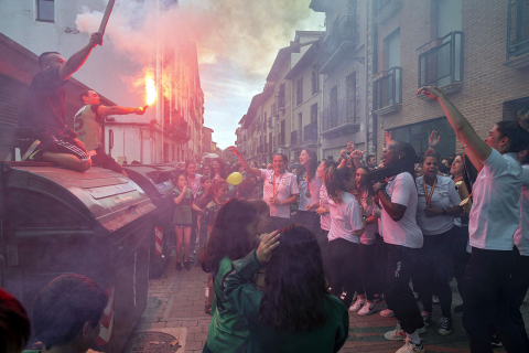 Recibimiento al Gurpea Beti Onak en Villava.