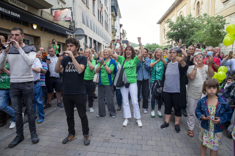 Recibimiento al Gurpea Beti Onak en Villava.