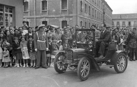 Fotos de los 150 años de historia de la empresa Basarana Las Cadenas