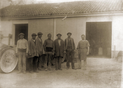 Fotos de los 150 años de historia de la empresa Basarana Las Cadenas