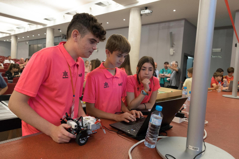 Fase regional de la Olimpiada robótica celebrada en la UPNA de Tudela