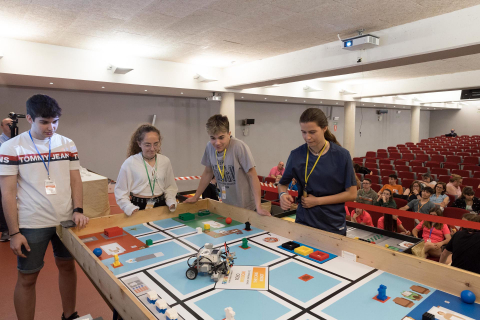 Fase regional de la Olimpiada robótica celebrada en la UPNA de Tudela