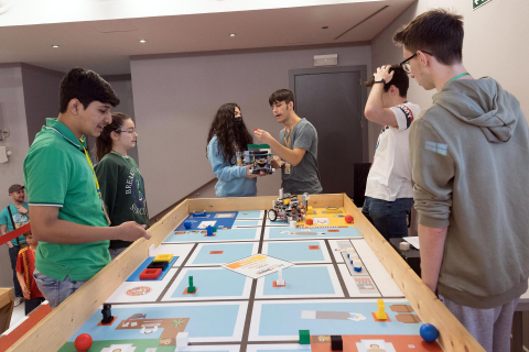 Fase regional de la Olimpiada robótica celebrada en la UPNA de Tudela