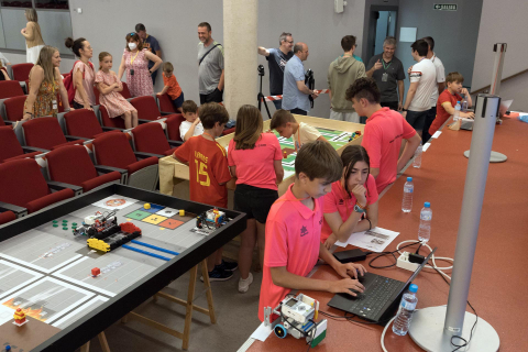 Fase regional de la Olimpiada robótica celebrada en la UPNA de Tudela