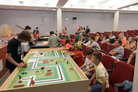 Fase regional de la Olimpiada robótica celebrada en la UPNA de Tudela