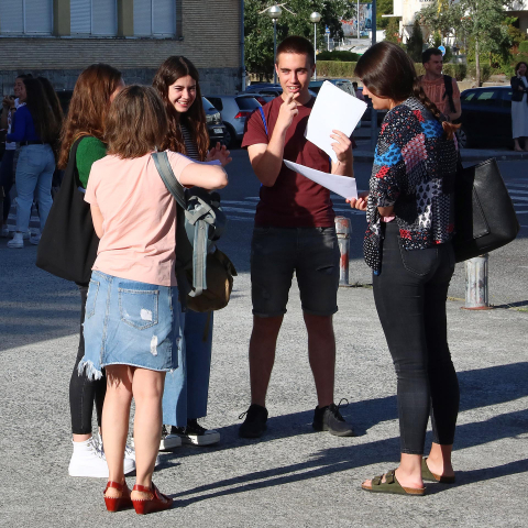 Fotos del comienzo de las pruebas de la Evaluación de Acceso a la Universidad (EvAU) en la UPNA.