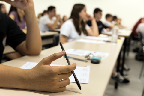 Fotos del comienzo de las pruebas de la Evaluación de Acceso a la Universidad (EvAU) en Tudela.