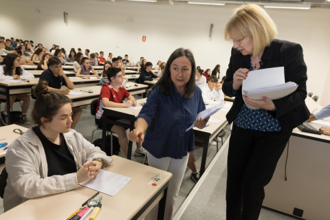 Fotos del comienzo de las pruebas de la Evaluación de Acceso a la Universidad (EvAU) en Tudela.