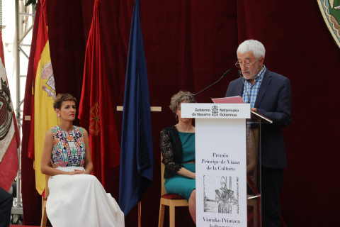 Entrega del premio Príncipe de Viana a Pedro Salaberri.