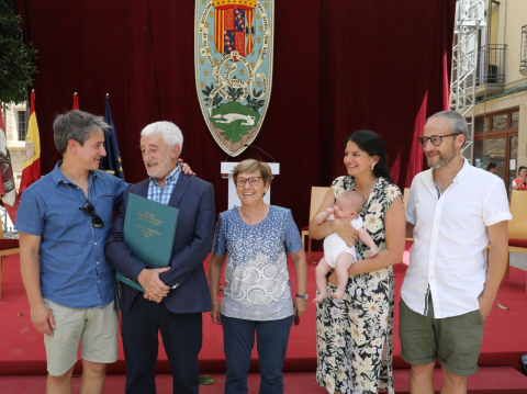 Entrega del premio Príncipe de Viana a Pedro Salaberri.