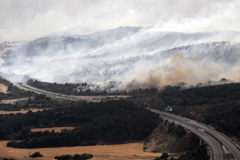 Fotos del incendio producido entre Obanos y Legarda.