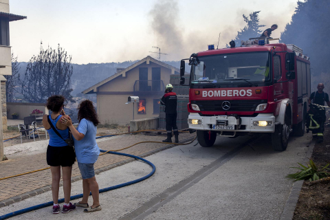 Fotos del incendio producido entre Obanos y Legarda.