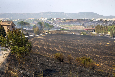 Fotos del incendio producido entre Obanos y Legarda.