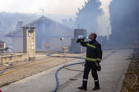 Fotos del incendio producido entre Obanos y Legarda.