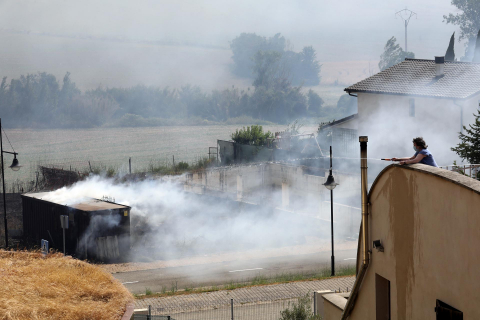 Fotos del incendio producido entre Obanos y Legarda.