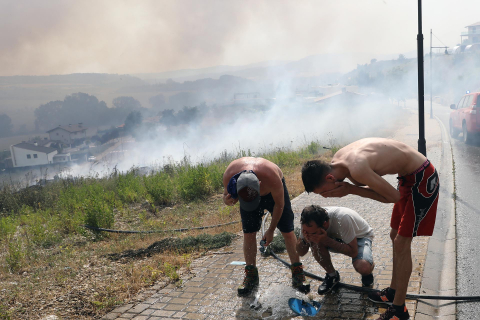 Fotos del incendio producido entre Obanos y Legarda.