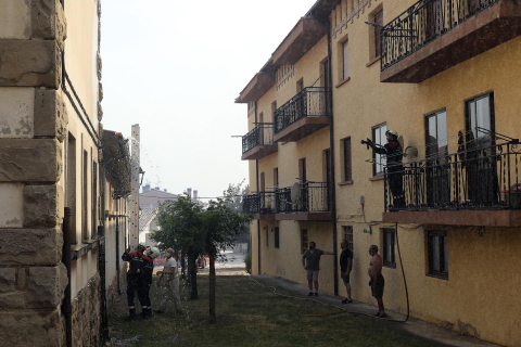 Fotos del incendio producido entre Obanos y Legarda.