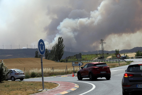 Fotos del incendio producido entre Obanos y Legarda.