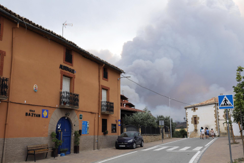 Fotos del incendio producido entre Obanos y Legarda.
